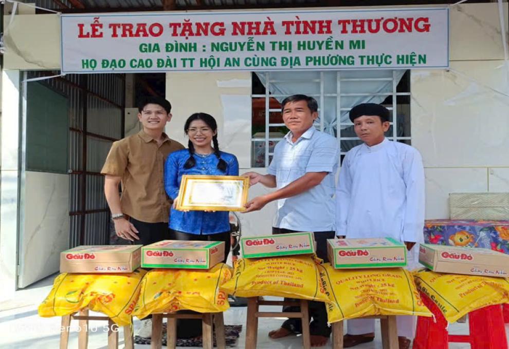 Sáng ngày 15/8/2024 thị trấn Hội An tổ chức lễ trao tặng nhà tình thương cho hộ nghèo Châu Kim Nhẫn ngụ Khóm Thị 2. 